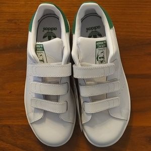 Adidas StanSmith boys shoes with velcro